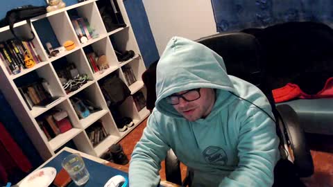 Snapshot of ravingr3d3 chatting on January 17, 12:53 am ravingr3d3 online show from January 17, 12:53 am