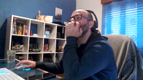 Snapshot of ravingr3d3 chatting on December 15, 4:15 pm ravingr3d3 online show from December 15, 4:15 pm