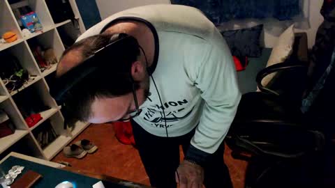 Snapshot of ravingr3d3 chatting on February 1, 1:55 am ravingr3d3 online show from February 1, 1:55 am