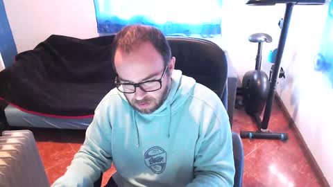 Snapshot of ravingr3d3 chatting on February 12, 9:10 am ravingr3d3 online show from February 12, 9:10 am