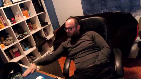 Snapshot of ravingr3d3 chatting on December 28, 10:13 pm ravingr3d3 online show from December 28, 10:13 pm