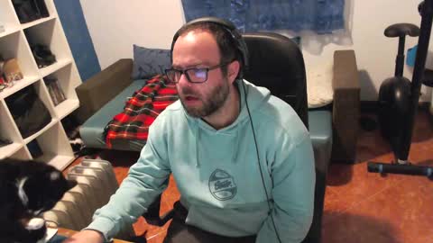 Snapshot of ravingr3d3 chatting on February 9, 9:28 pm ravingr3d3 online show from February 9, 9:28 pm