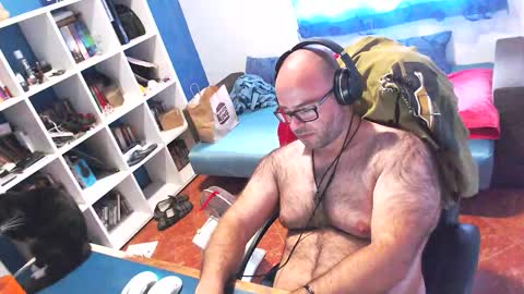 Snapshot of ravingr3d3 chatting on September 9, 1:43 pm ravingr3d3 online show from September 9, 1:43 pm