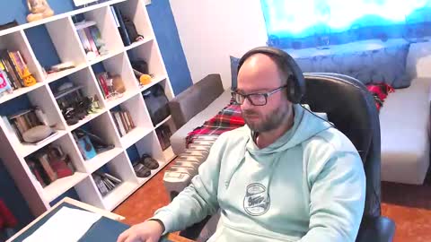 Snapshot of ravingr3d3 chatting on March 9, 2:10 pm ravingr3d3 online show from March 9, 2:10 pm