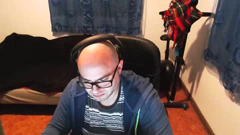Snapshot of ravingr3d3 chatting on February 19, 7:16 pm ravingr3d3 online show from February 19, 7:16 pm