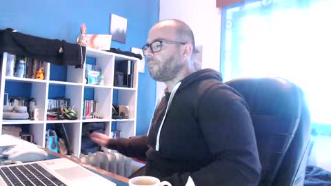 Snapshot of ravingr3d3 chatting on December 9, 9:06 am ravingr3d3 online show from December 9, 9:06 am