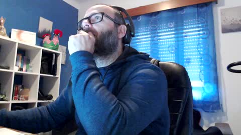 Snapshot of ravingr3d3 chatting on January 2, 9:11 am ravingr3d3 online show from January 2, 9:11 am