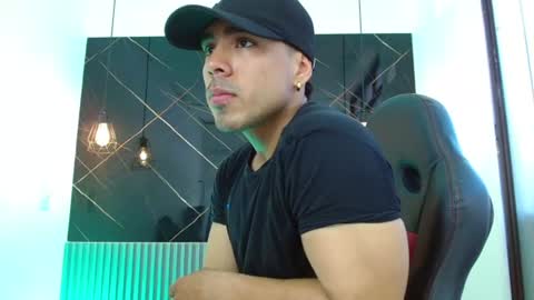 rayanroy1 online show from June 10, 7:03 pm