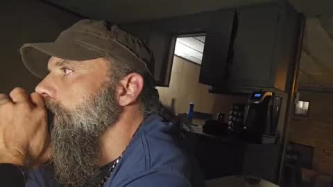 raybob252000 online show from October 7, 1:43 am