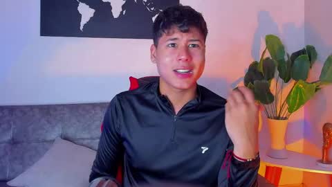 rayden_boy online show from June 5, 12:11 pm