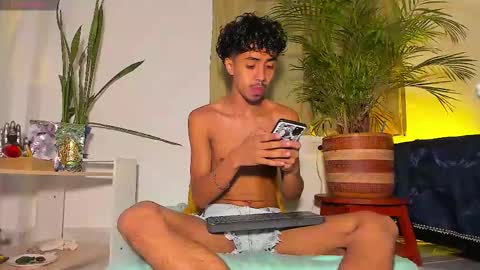 Rayn online show from March 7, 5:39 pm