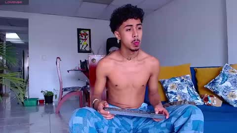 Rayn online show from January 12, 6:59 pm