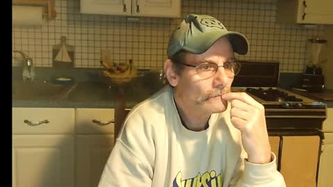 Snapshot of raylene4u2 chatting on January 24, 11:48 am Ray online show from January 24, 11:48 am