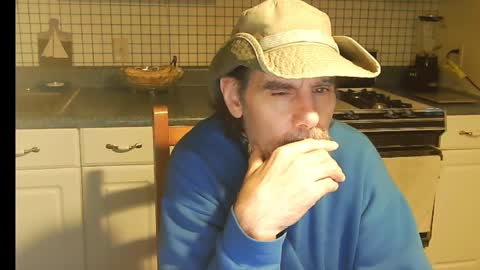 Snapshot of raylene4u2 chatting on October 15, 6:54 am Ray online show from October 15, 6:54 am