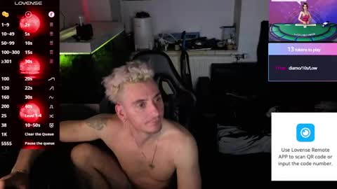 Rayzel online show from May 16, 1:36 am
