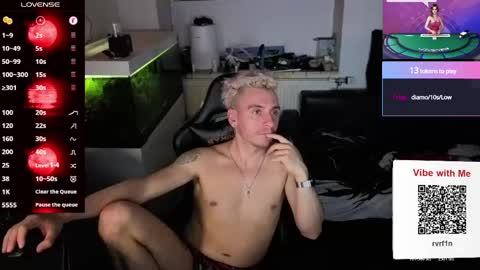 Rayzel online show from May 16, 1:25 am