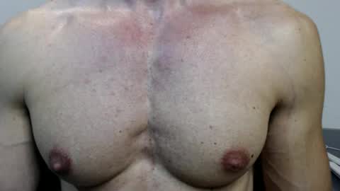 Snapshot of razorramon13 chatting on January 3, 9:47 am razorramon13 online show from January 3, 9:47 am