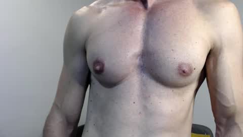 Snapshot of razorramon13 chatting on December 4, 4:05 pm razorramon13 online show from December 4, 4:05 pm