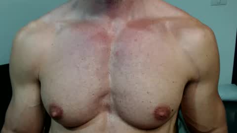 Snapshot of razorramon13 chatting on December 14, 8:45 am razorramon13 online show from December 14, 8:45 am