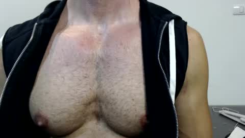 Snapshot of razorramon13 chatting on February 1, 10:15 am razorramon13 online show from February 1, 10:15 am