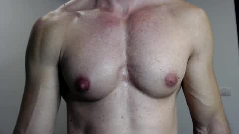 Snapshot of razorramon13 chatting on February 16, 5:15 am razorramon13 online show from February 16, 5:15 am