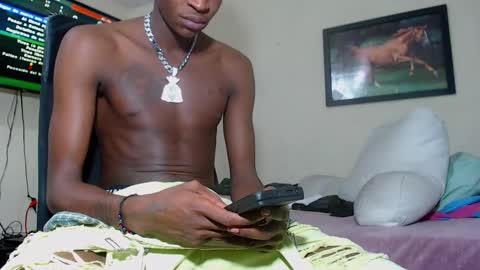 Snapshot of real1dk chatting on February 21, 9:12 am Sthith online show from February 21, 9:12 am