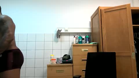 Rey online show from April 14, 6:40 pm