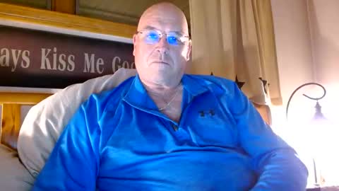 Mtn. Man online show from November 17, 4:04 am