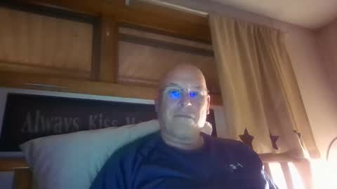 Mtn. Man online show from October 7, 3:10 am