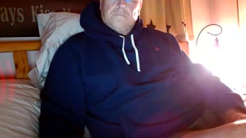 Mtn. Man online show from October 31, 3:30 am