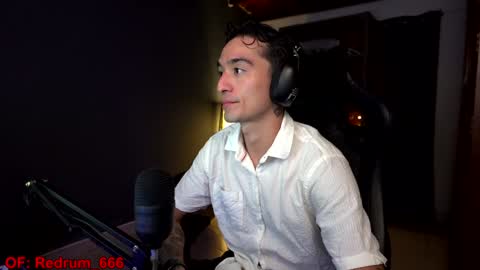 Snapshot of redrum_696 chatting on January 5, 1:56 am Red online show from January 5, 1:56 am