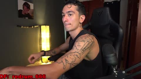 Snapshot of redrum_696 chatting on January 15, 6:29 pm Red online show from January 15, 6:29 pm