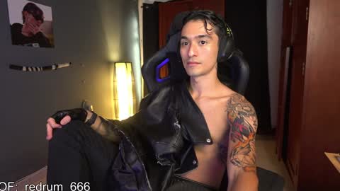 Snapshot of redrum_696 chatting on January 23, 6:14 pm Red online show from January 23, 6:14 pm