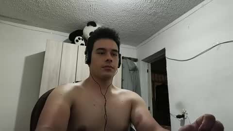 Snapshot of redsoul951869 chatting on March 8, 3:05 am RedsoulReaver online show from March 8, 3:05 am