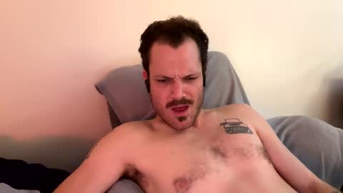 Snapshot of reed_thomas chatting on December 31, 6:37 am Reed Thomas online show from December 31, 6:37 am