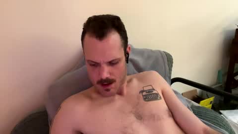 Snapshot of reed_thomas chatting on February 11, 8:05 am Reed Thomas online show from February 11, 8:05 am