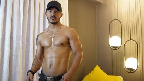 Reik online show from April 25, 9:34 pm