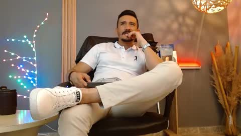   REIKO  online show from February 5, 3:41 pm