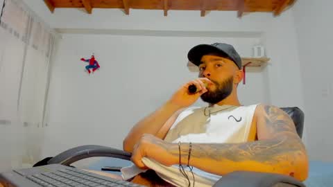 Rmy Steen online show from April 28, 9:41 pm