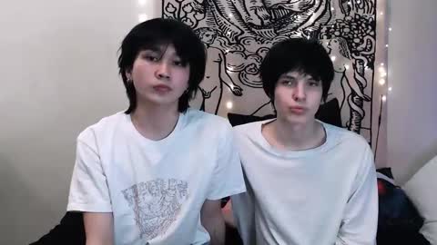 rennuts online show from March 10, 7:18 pm