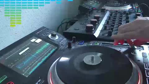 GearPorn online show from April 30, 6:59 pm