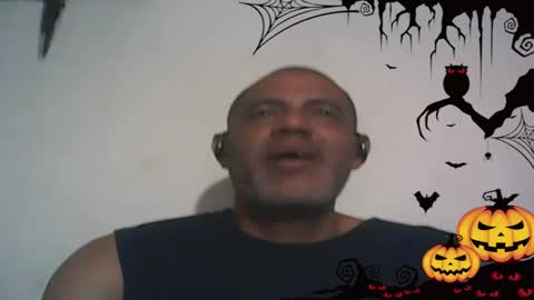 Snapshot of retlam37 chatting on October 30, 5:09 am Walter online show from October 30, 5:09 am