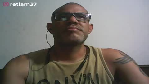 Snapshot of retlam37 chatting on February 19, 5:27 am Walter online show from February 19, 5:27 am