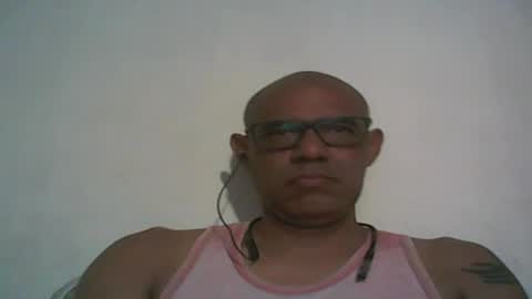 Snapshot of retlam37 chatting on December 6, 6:37 am Walter online show from December 6, 6:37 am