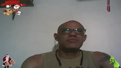 Snapshot of retlam37 chatting on December 23, 5:17 am Walter online show from December 23, 5:17 am