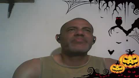 Snapshot of retlam37 chatting on October 22, 4:05 am Walter online show from October 22, 4:05 am