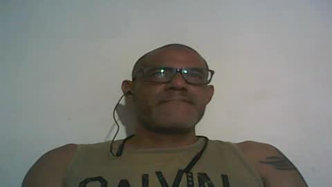 Snapshot of retlam37 chatting on February 11, 5:37 am Walter online show from February 11, 5:37 am