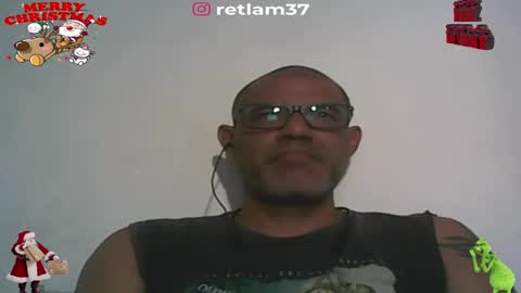 Snapshot of retlam37 chatting on December 12, 5:20 am Walter online show from December 12, 5:20 am