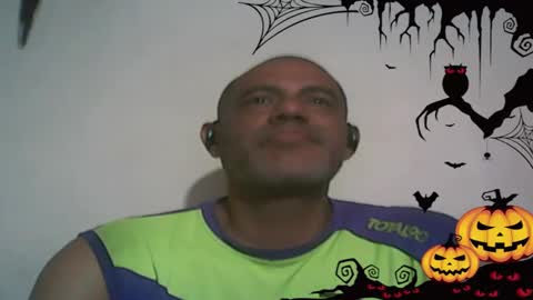 Snapshot of retlam37 chatting on October 29, 4:59 am Walter online show from October 29, 4:59 am