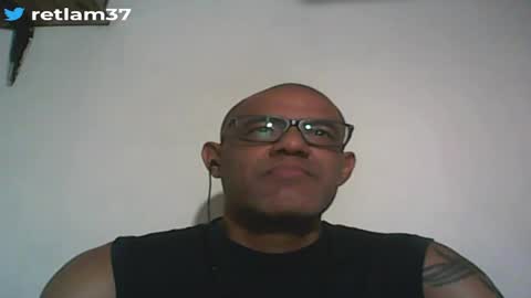 Snapshot of retlam37 chatting on December 8, 4:25 am Walter online show from December 8, 4:25 am